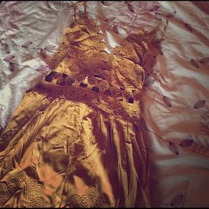 NWT Honey Punch Embroidery Dress Size Small